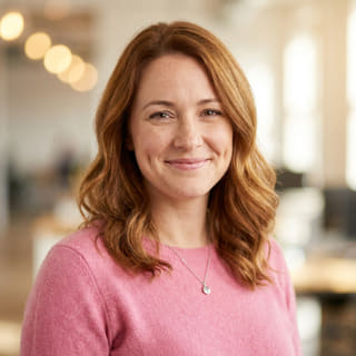 Profielfoto met Emily Watson, vermeld als Hoofd Klantenondersteuning bij Lente Waardiek